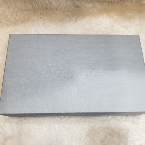 McQueen Knuckle Box Chiffon Clutch - Picture 9 of 9